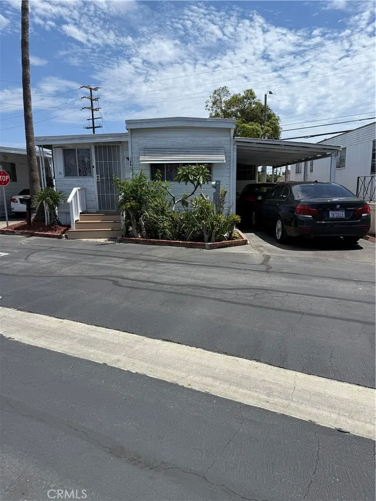 4117 W McFadden Avenue 106, Santa Ana, CA — listing photo 1