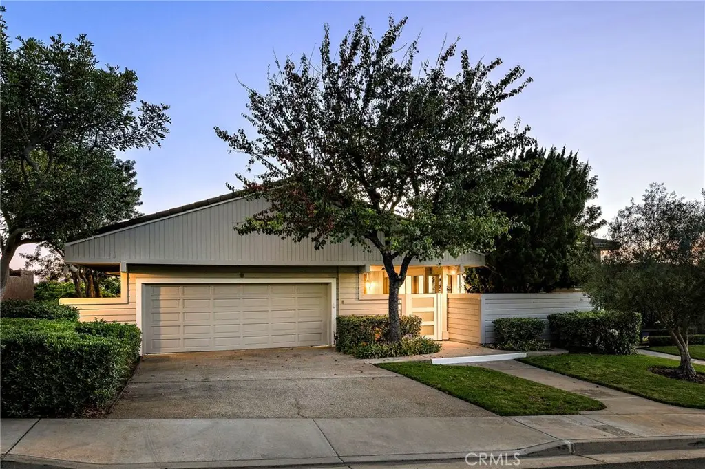 Residential Lease for rent at 21 Montpellier, Newport Beach, Orange County, CA featuring 3 beds and 3 baths