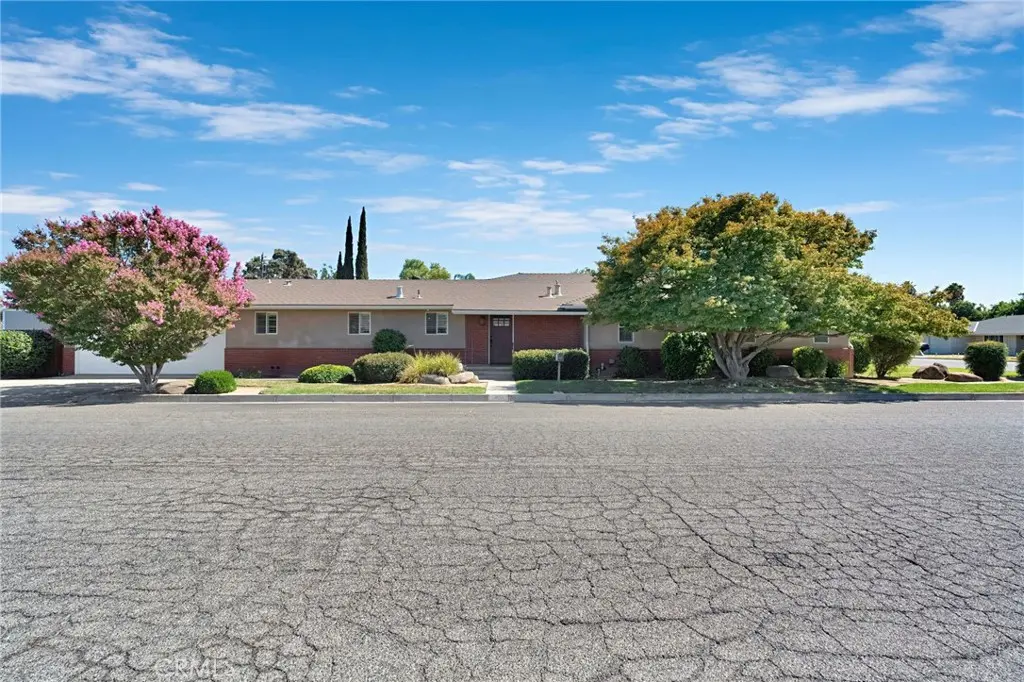 2020 W 3rd, Madera, CA — listing photo 1