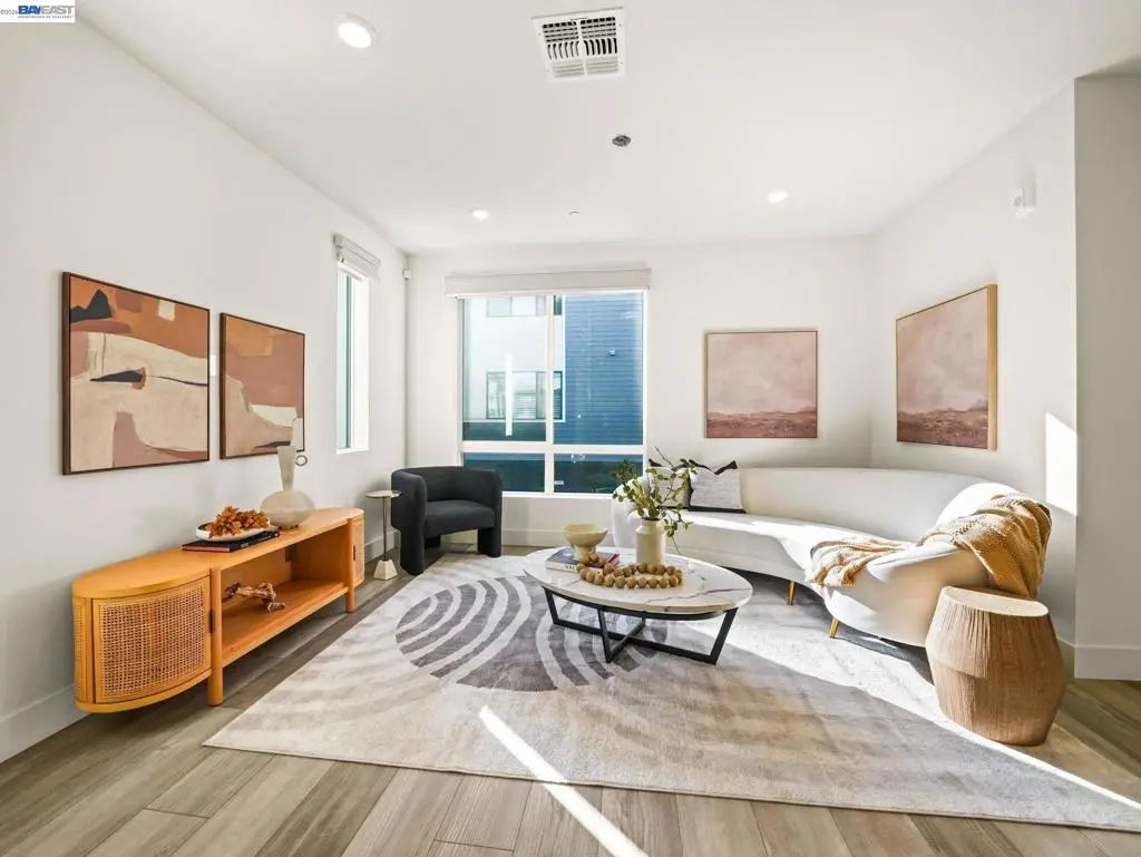 Condominium for sale at 3265 Internet Cmn 1000, Fremont, CA featuring 2 beds and 3 baths