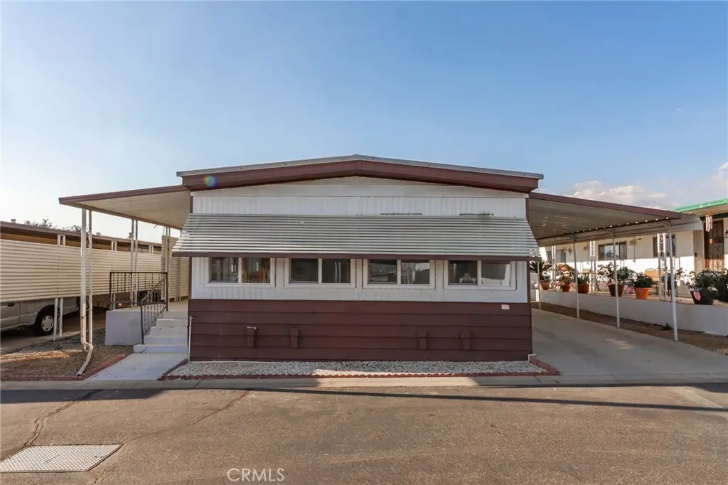 Manufactured In Park for sale at 12700 2nd #8, Yucaipa, CA featuring 2 beds and 2 baths