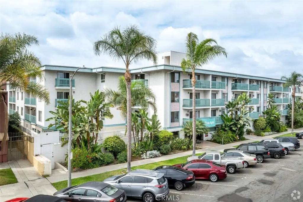 Apartment for sale at 3415 Linden, Long Beach, CA