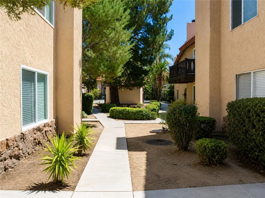 Condominium for sale at 157 Tiger Lane, San Jacinto, CA featuring 3 beds and 2 baths