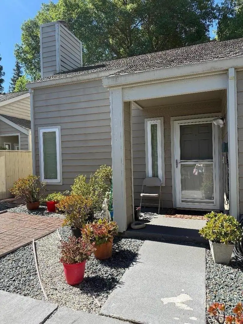 Condominium for sale at 2007 Cedar Ridge Dr, Stockton, CA featuring 2 beds and 2 baths