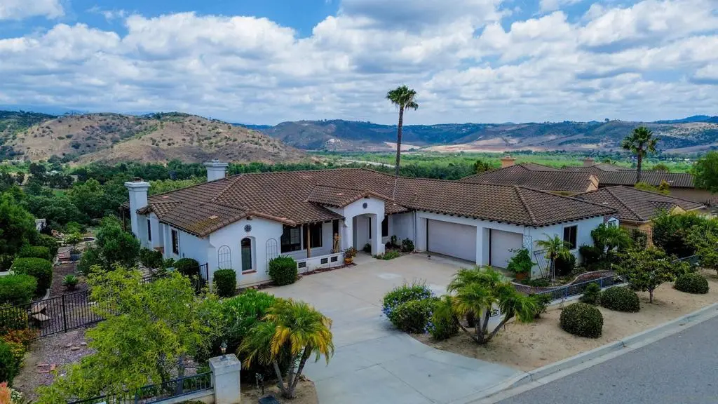 3862 Flowerwood Lane, Fallbrook, CA — listing photo 1