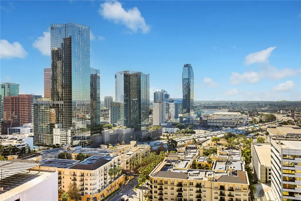 Condominium for sale at 1100 Wilshire Boulevard 3309, Los Angeles, CA featuring 1 bed and 1 bath
