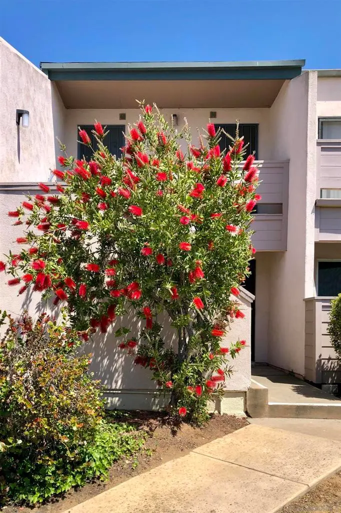 Condominium for sale at 3254 Ashford St H, San Diego, CA and 1 bath