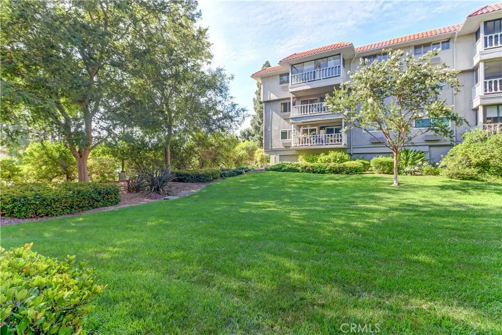 2404 Via Mariposa W 3D, Laguna Woods, CA — listing photo 1