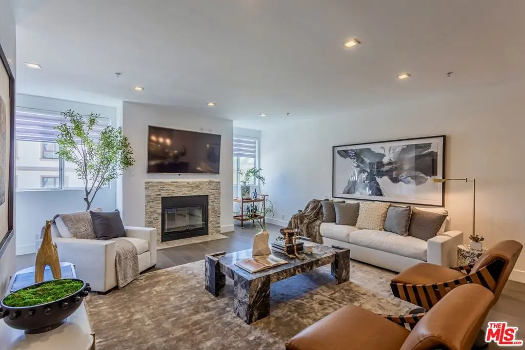Residential Lease for rent at 120 S Crescent Drive 304, Beverly Hills, Los Angeles County, CA featuring 3 beds and 3 baths