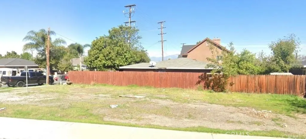 111 School, Corona, CA — listing photo 1