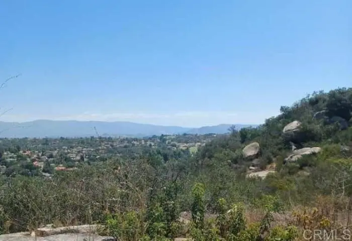 10050 Tall Oak Drive, Escondido, CA — listing photo 1
