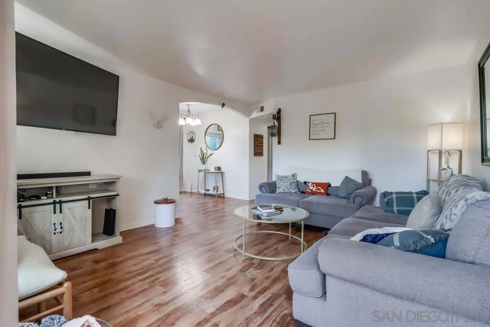 Single Family Residence for rent at 4473 Home Ave 1, San Diego, CA featuring 2 beds and 2 baths