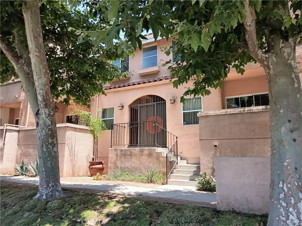 7320 Balboa Boulevard 205, Lake Balboa, CA — listing photo 1