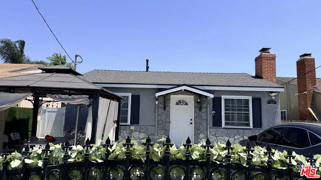 7822 Ferncola Avenue, Los Angeles, CA — listing photo 1
