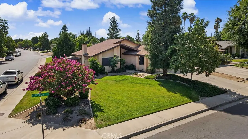 Single Family Residence for sale at 3800 Club, Bakersfield, CA featuring 3 beds and 2 baths