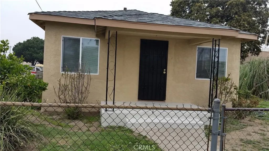 Residential Lease for rent at 11739 188th Street, Artesia, Los Angeles County, CA featuring 2 beds and 1 bath