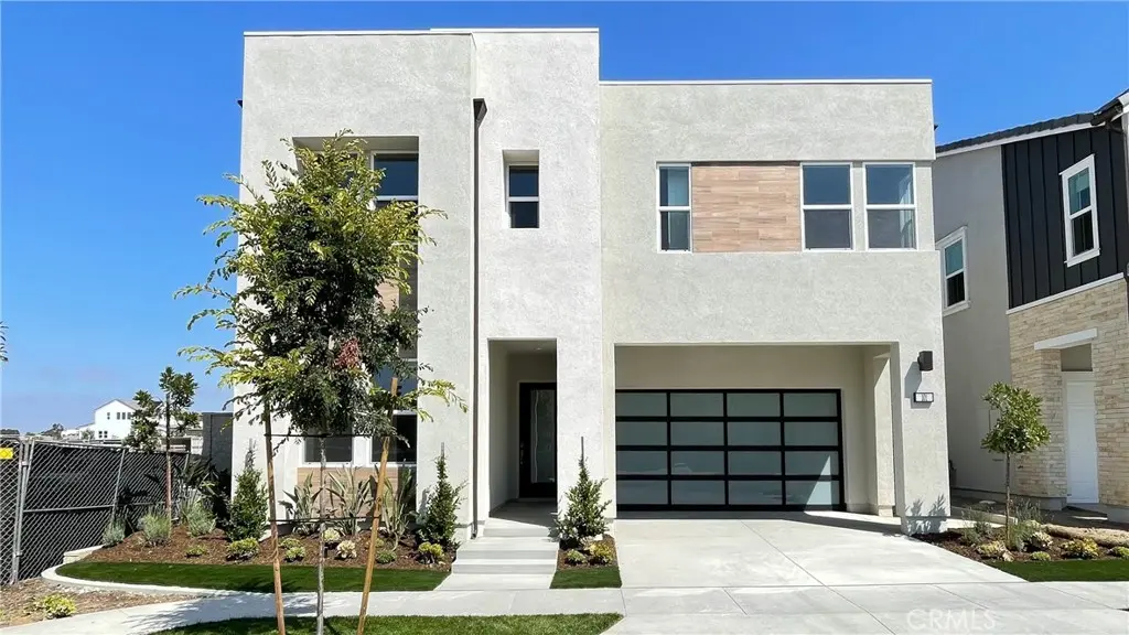 Residential Lease for rent at 101 Walworth, Lake Forest, Orange County, CA featuring 5 beds and 5 baths