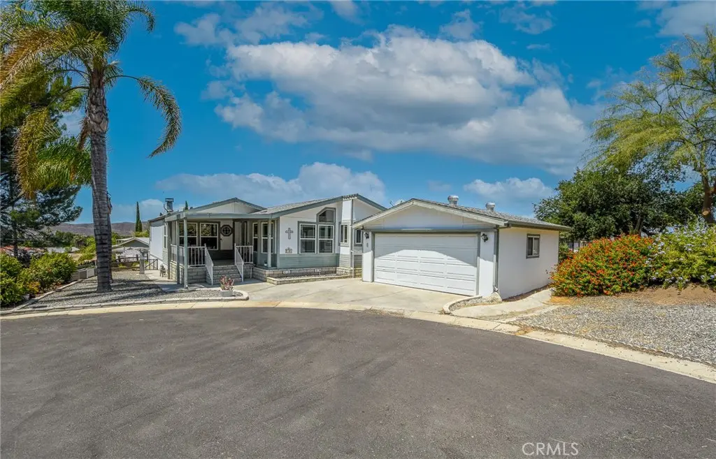 Manufactured In Park for sale at 1536 S State Street 218 B, Hemet, CA featuring 3 beds and 2 baths