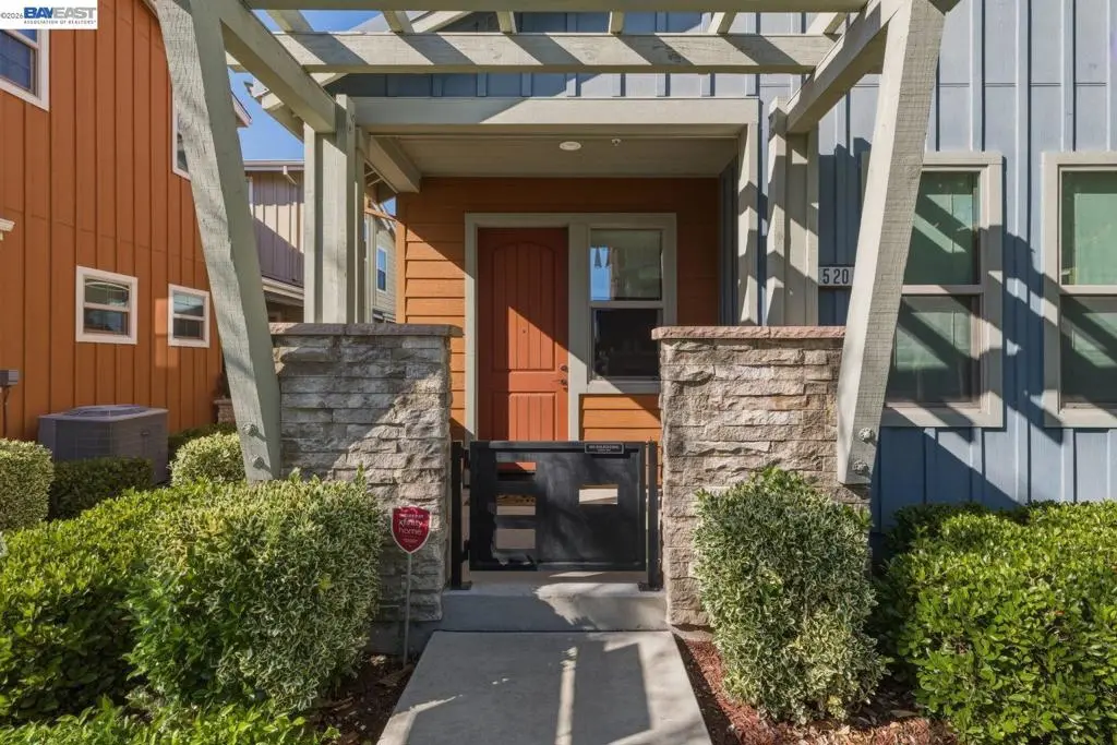 Condominium for sale at 520 Sandalwood Dr, Livermore, CA featuring 4 beds and 3 baths
