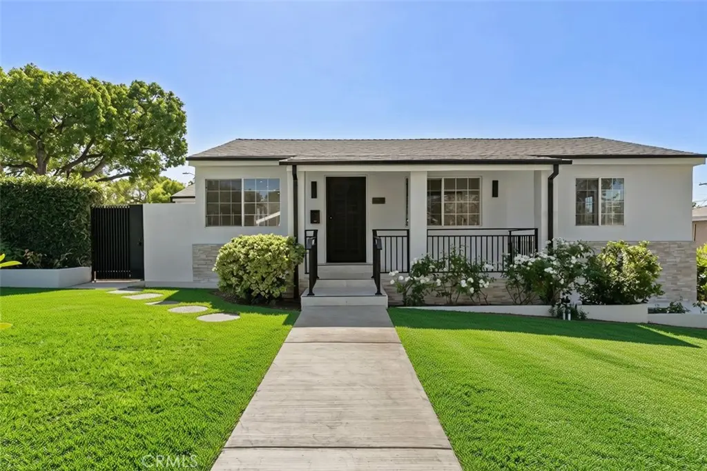 Residential Lease for rent at 536 Hampton Road, Burbank, Los Angeles County, CA featuring 3 beds and 3 baths