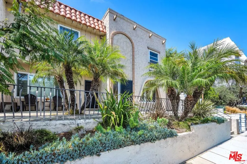 Residential Lease for rent at 8025 Redlands Street 15, Los Angeles, Los Angeles County, CA featuring 3 beds and 3 baths