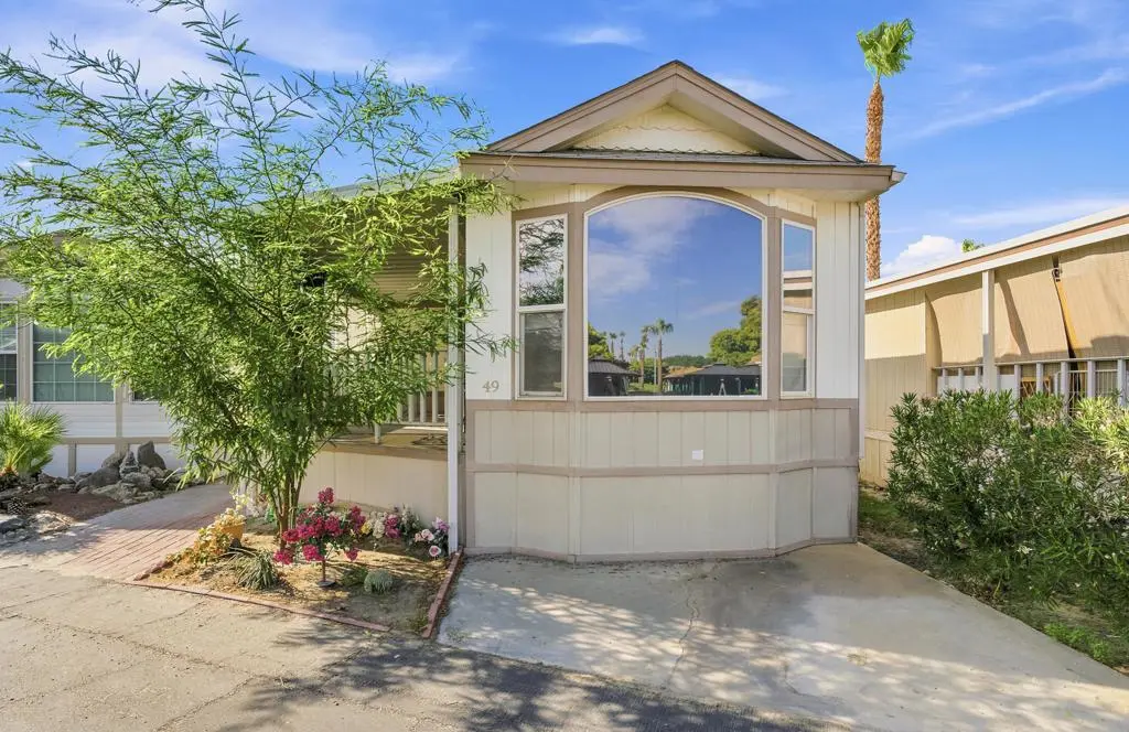 Manufactured In Park for sale at 69801 Ramon Road 49, Cathedral City, CA featuring 2 beds and 1 bath