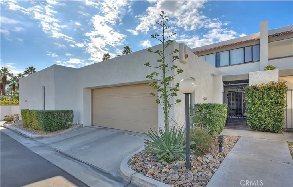 Condominium for rent at 413 Rio Vista, Palm Springs, CA featuring 3 beds and 3 baths