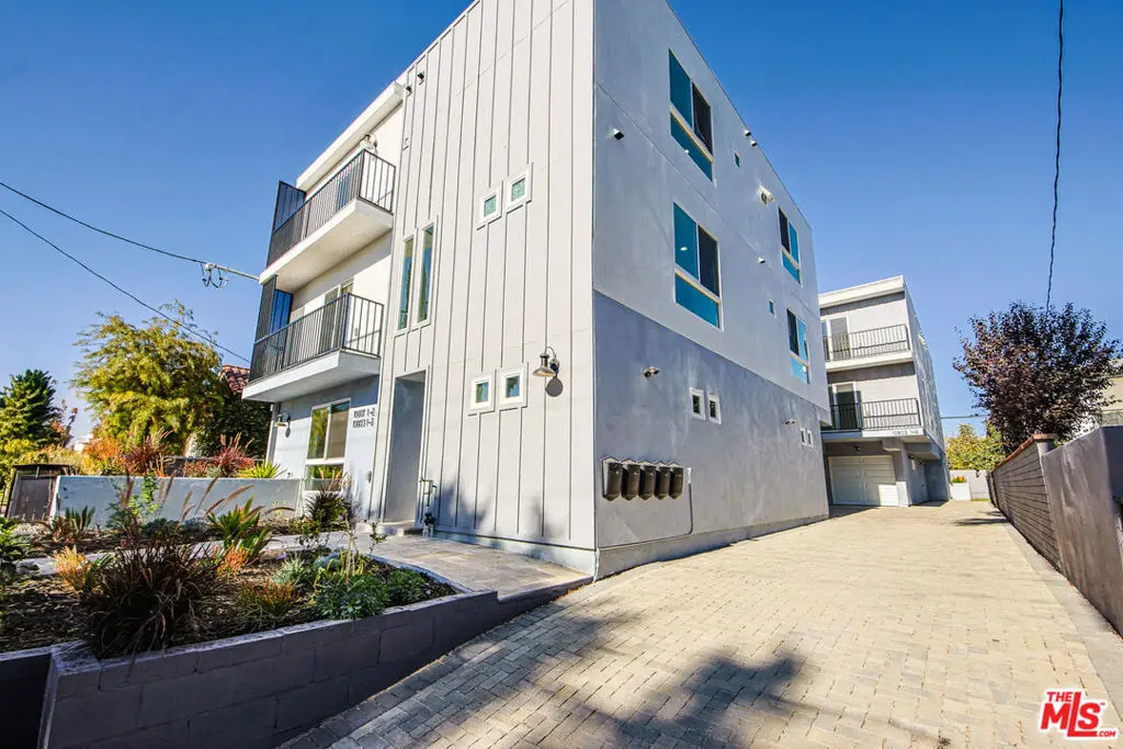 10801 Kling Street, Toluca Lake, CA — listing photo 1