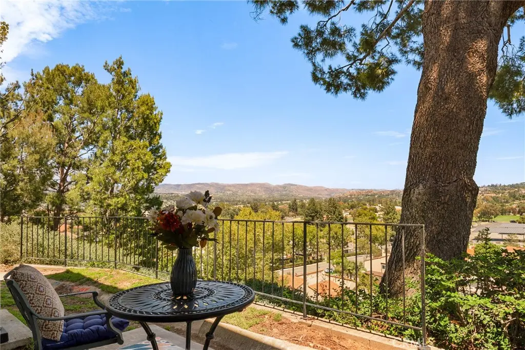 Single Family Residence for sale at 5536 E Vista Del Este, Anaheim, CA featuring 3 beds and 3 baths
