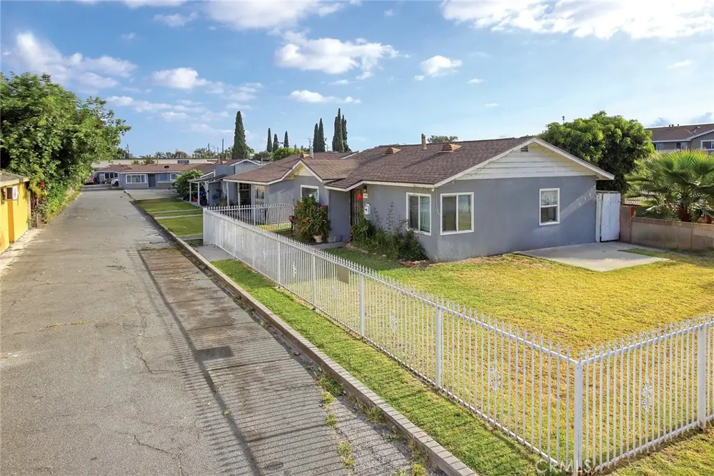 5540 Clara Street, Bell Gardens, CA — listing photo 1