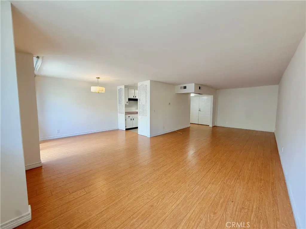14141 Dickens 311, Sherman Oaks, CA — listing photo 1