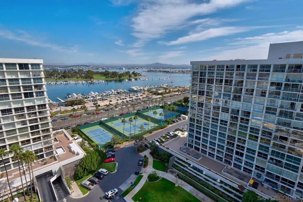 Single Family Residence for rent at 1720 Avenida Del Mundo 1607, Coronado, CA featuring 1 bed and 2 baths