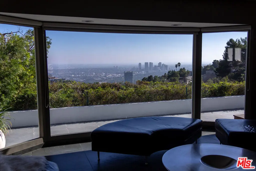 Residential Lease for rent at 9203 Robin Drive, Los Angeles, Los Angeles County, CA featuring 6 beds and 8 baths