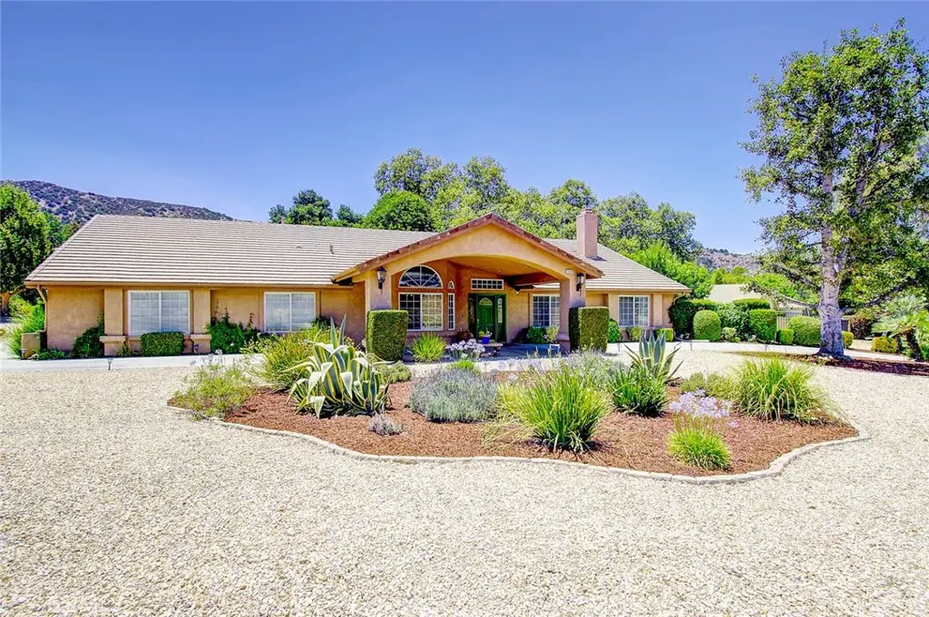 13634 Oak Mesa Drive, Yucaipa, CA — listing photo 1