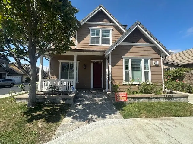 Single Family Residence for rent at 761 Clark Way, Tustin, CA featuring 4 beds and 5 baths