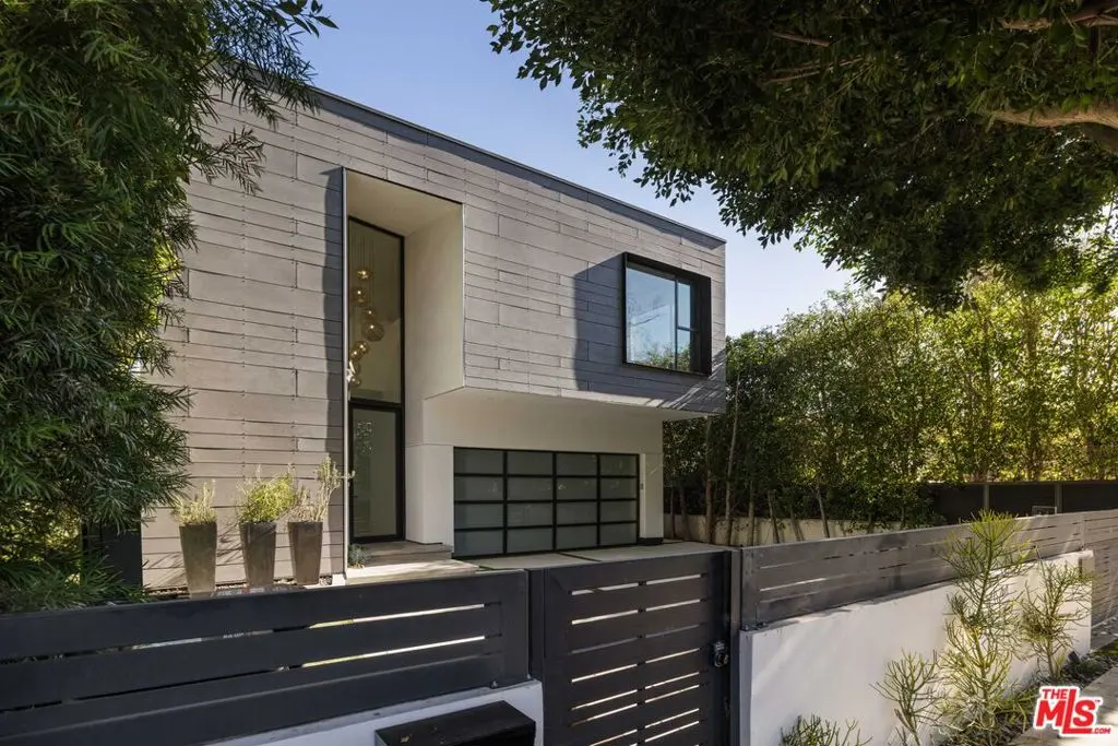 Single Family Residence for sale at 462 N Croft Avenue, Los Angeles, CA featuring 5 beds and 5 baths