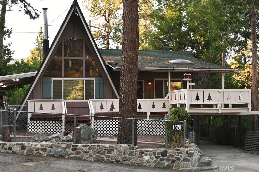 1628 Thrush, Wrightwood, CA — listing photo 1
