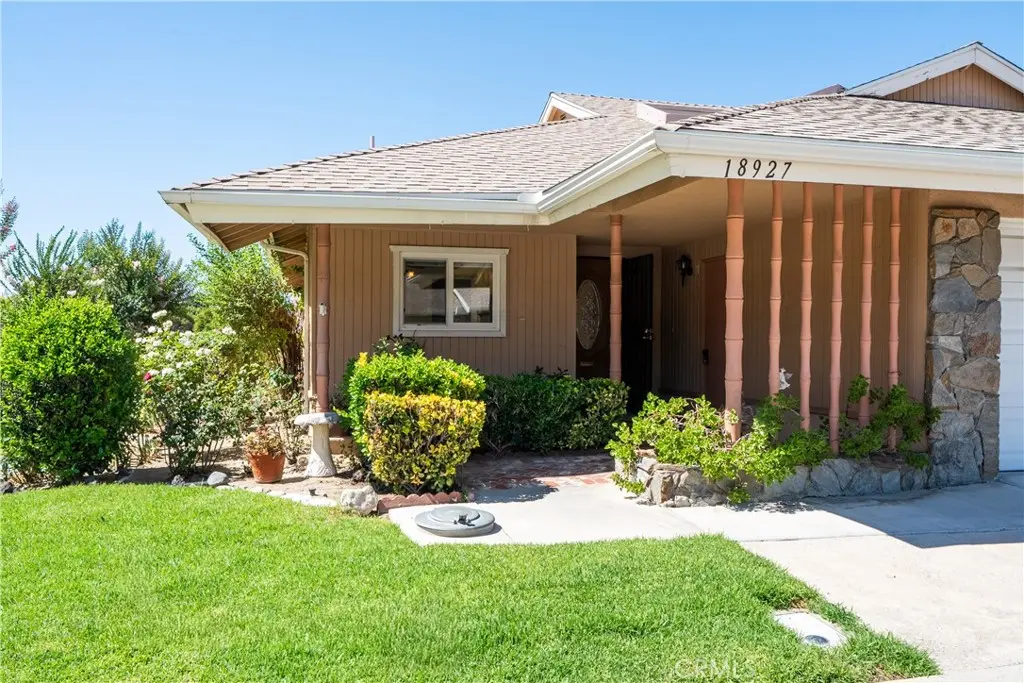 18927 Circle Of Friends, Newhall, CA — listing photo 1