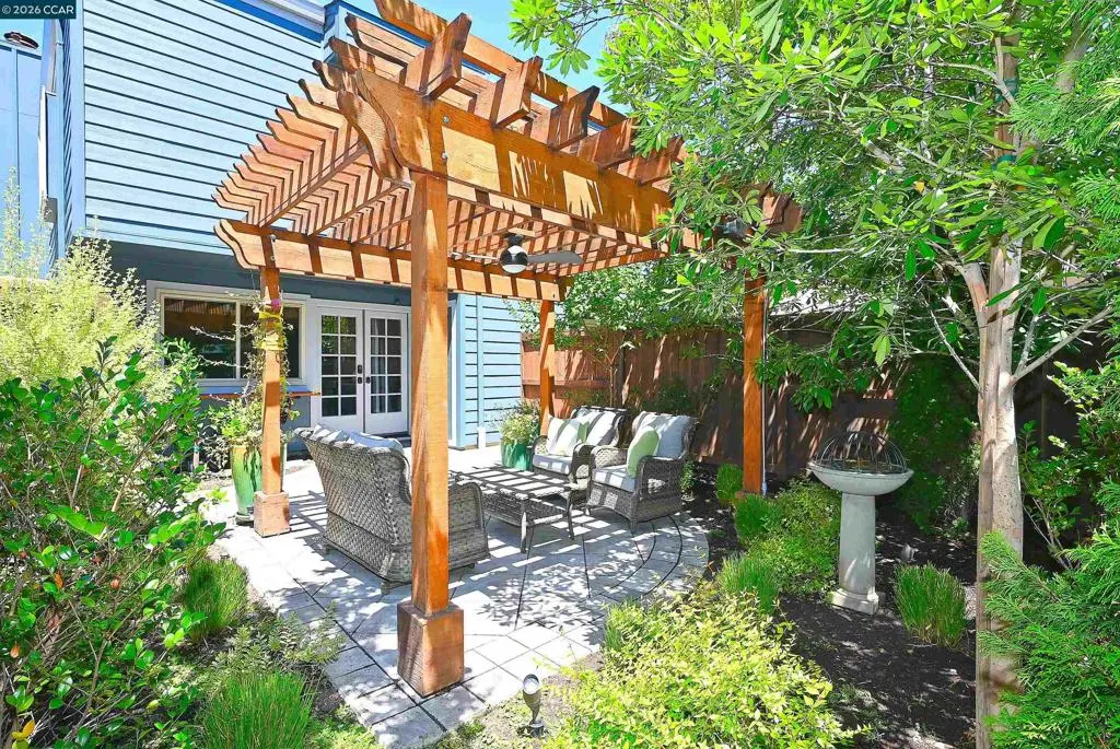 Townhouse for sale at 1290 Honey Trail, Walnut Creek, CA featuring 2 beds and 3 baths