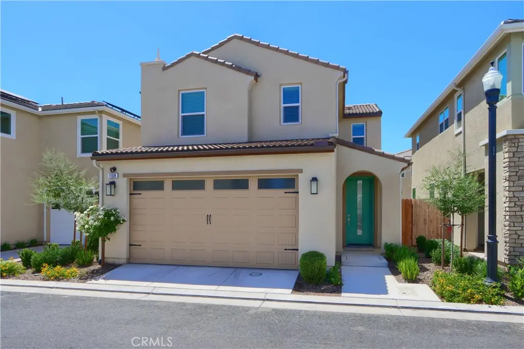 1108 W Encore Way W, Madera, CA — listing photo 1