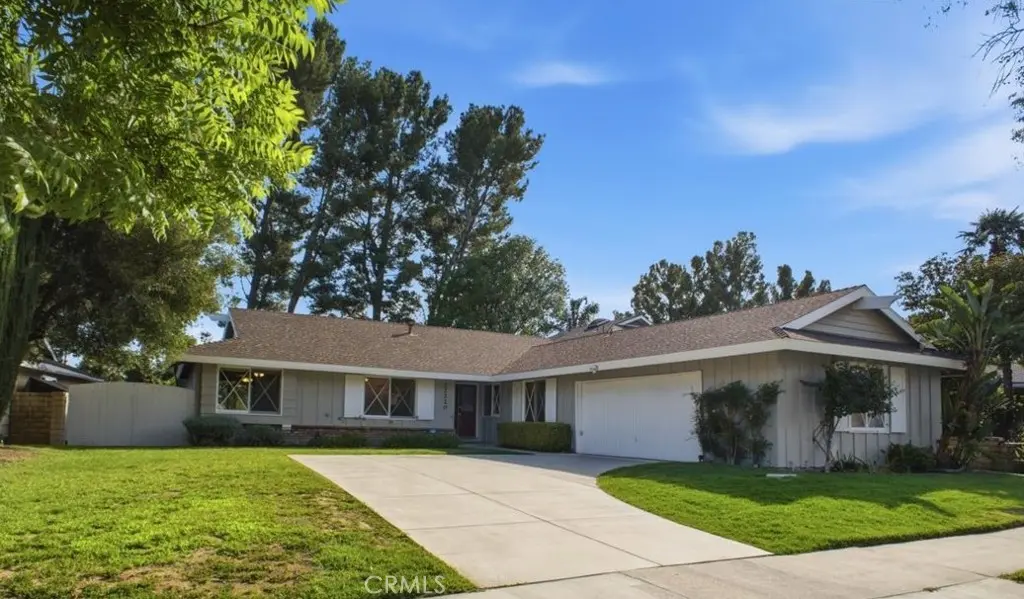 22220 Barbacoa Drive, Saugus, CA — listing photo 1