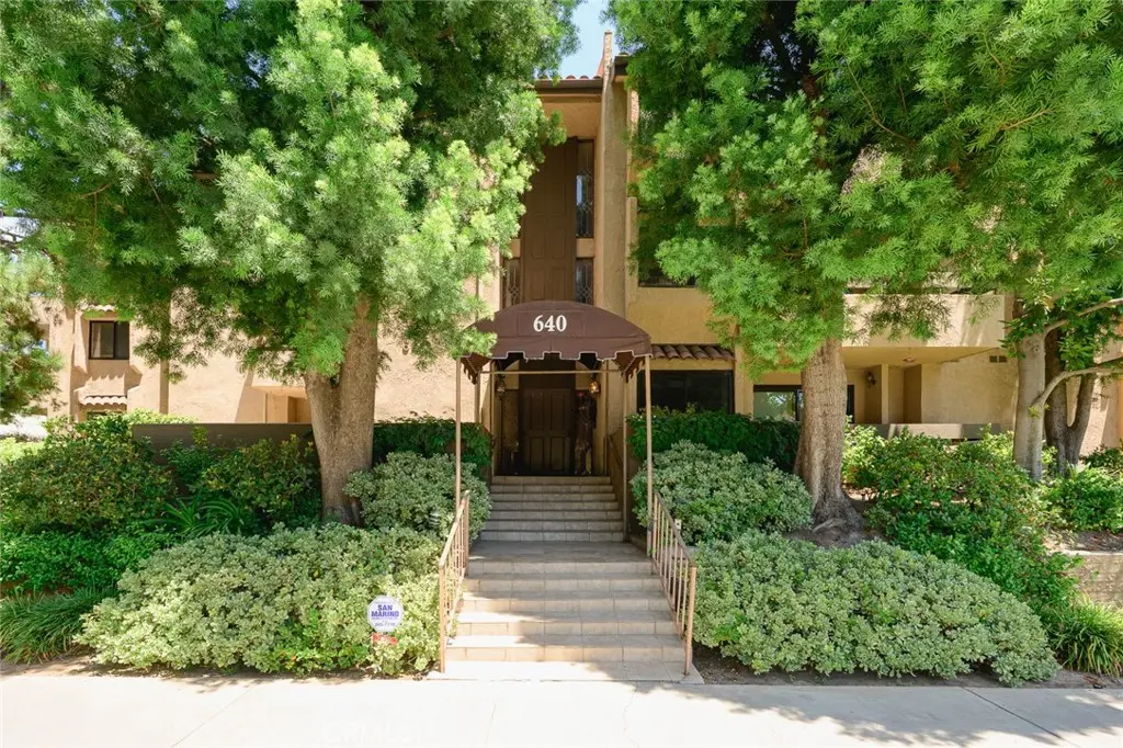 Condominium for sale at 640 S Lake 203, Pasadena, CA featuring 2 beds and 3 baths