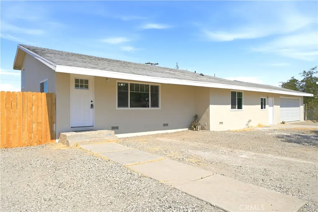 11498 Shahaptain, Hesperia, CA — listing photo 1