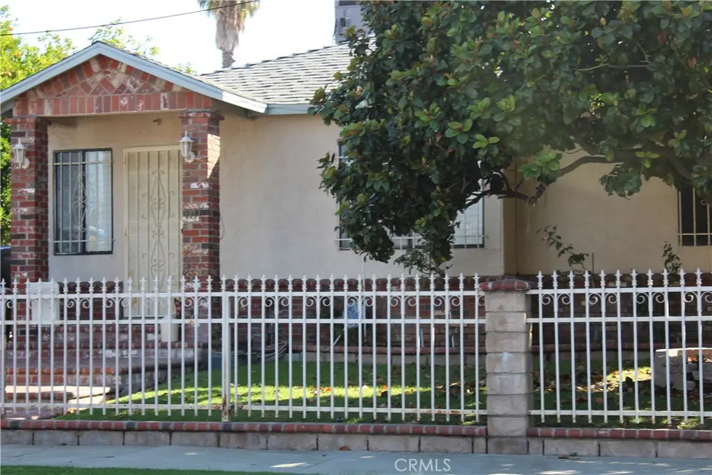 Residential Lease for rent at 1117 CORONEL, San Fernando, Los Angeles County, CA featuring 1 bed and 1 bath