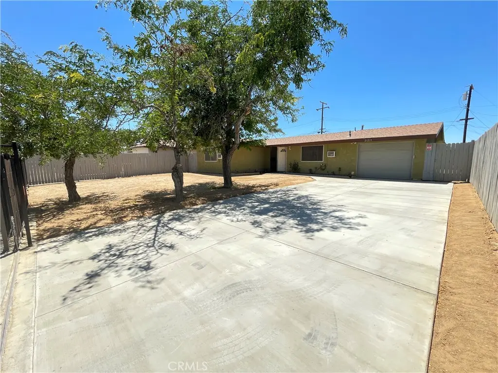 21219 Kenniston, California City, CA — listing photo 1