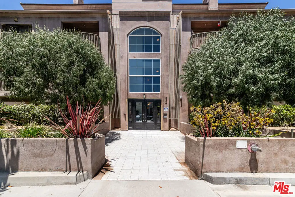 Condominium for rent at 8541 Alcott Street 101, Los Angeles, CA featuring 3 beds and 3 baths