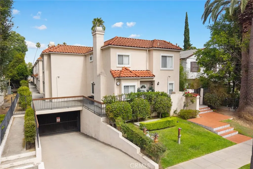 102 Harkness Avenue 8, Pasadena, CA — listing photo 1