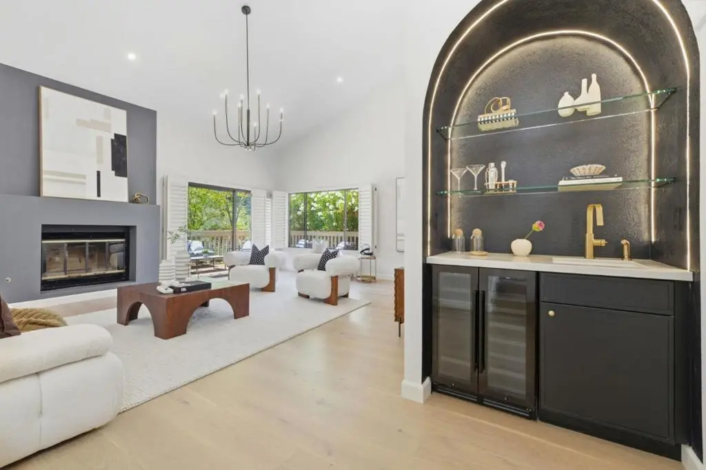 1360 Trinity Drive, Menlo Park, CA — listing photo 1