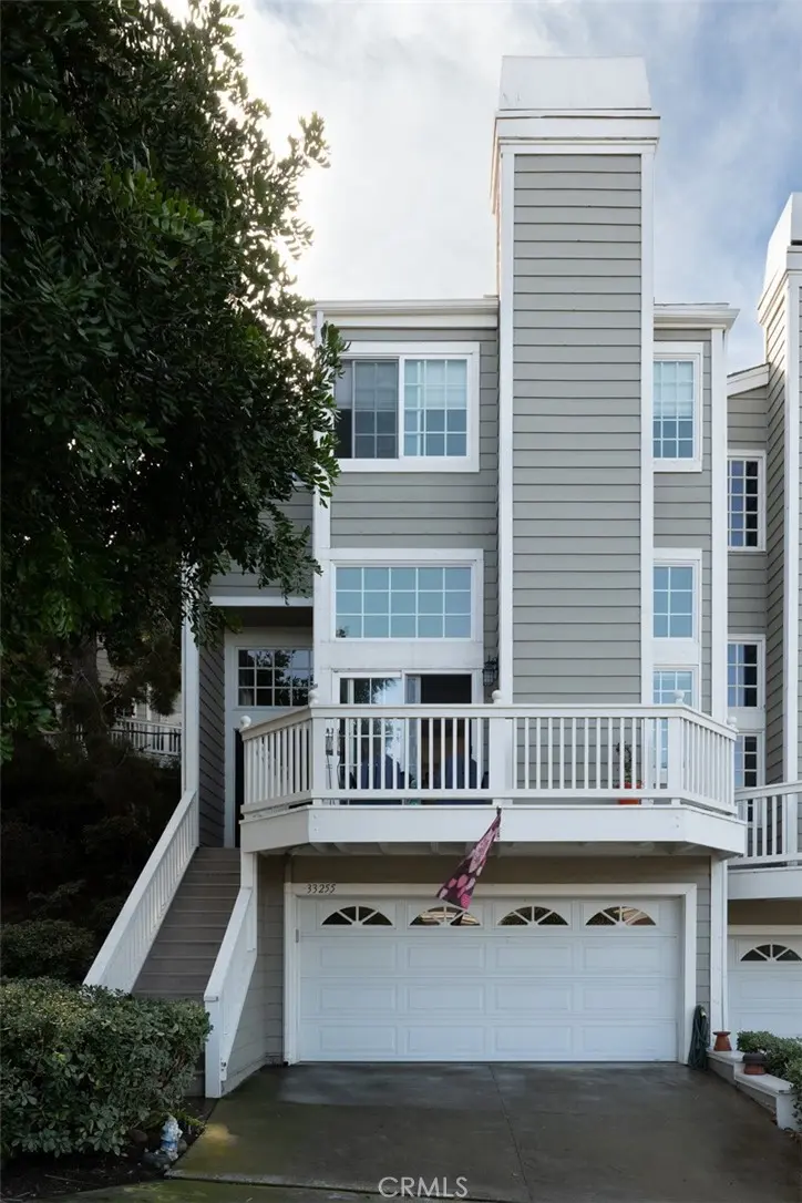 Condominium for rent at 33255 Ocean, Dana Point, CA featuring 2 beds and 3 baths