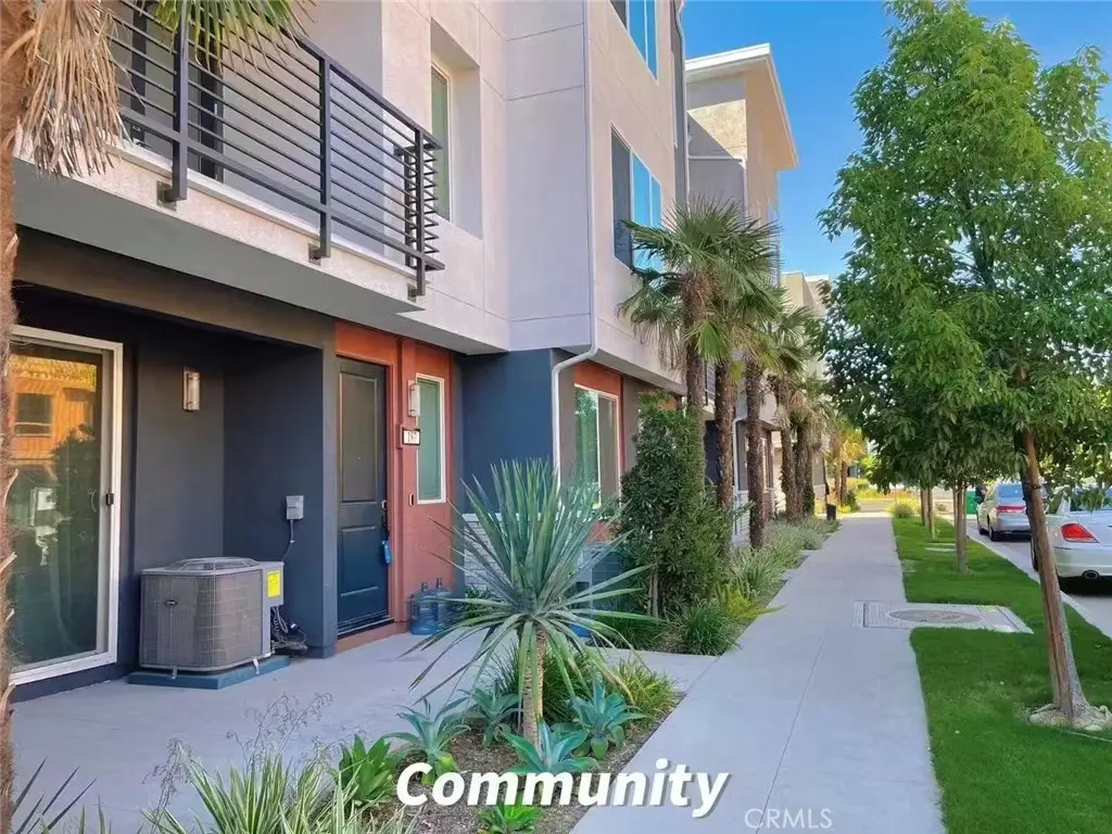 Residential Lease for rent at 187 Steely, Irvine, Orange County, CA featuring 3 beds and 3 baths